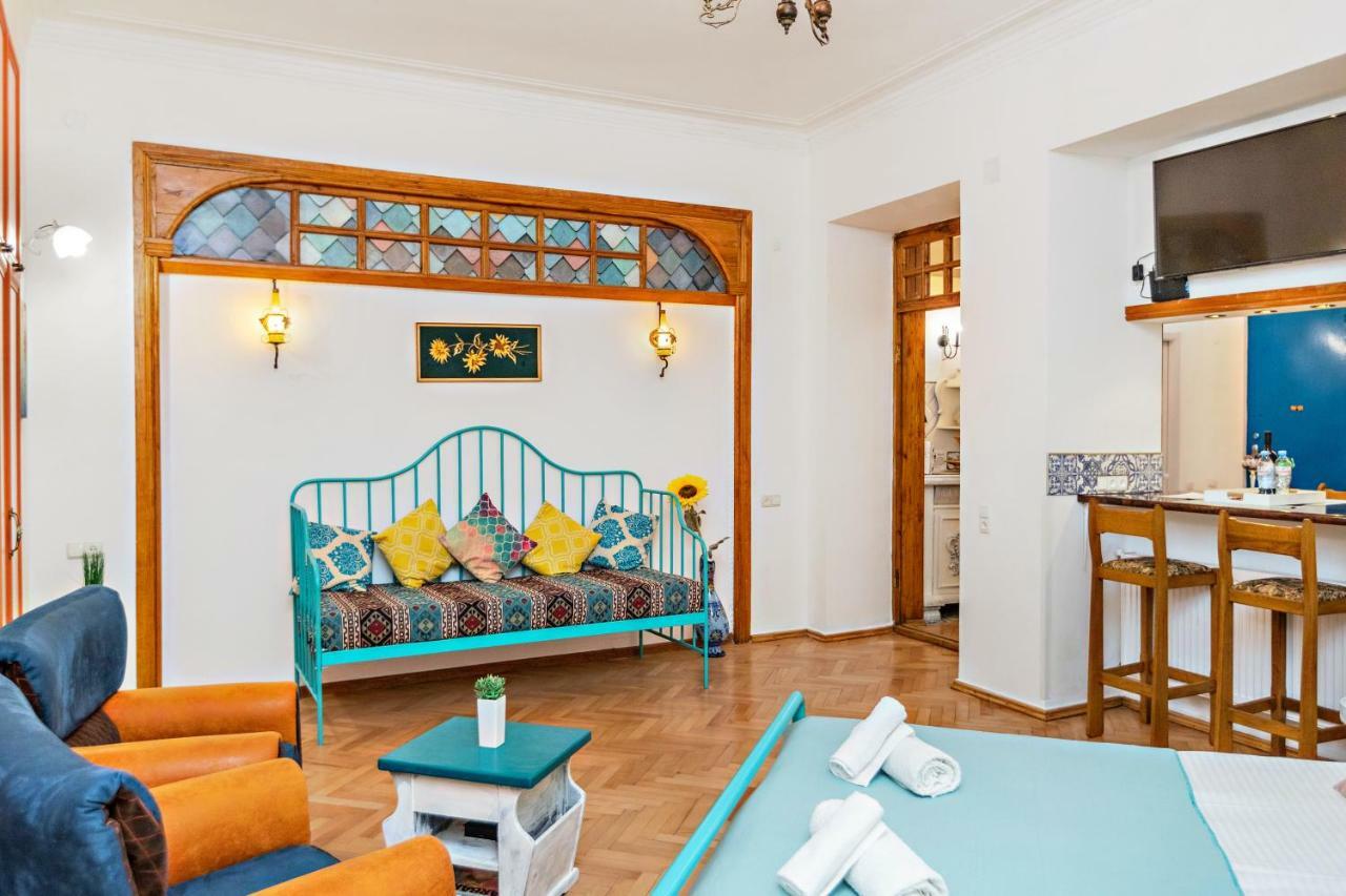 ★ Blue Door Rhapsody ★ - Special Stay In Old Town! Tbilisi ภายนอก รูปภาพ